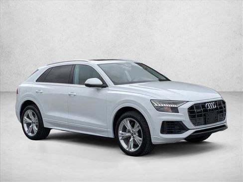 Used 2023 Audi Q8 Premium Plus w/ Premium Plus Package AWD/4WD image 3