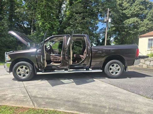 Used 2017 RAM 2500 Big Horn image 2