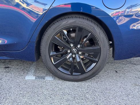 Certified 2019 Nissan Maxima 3.5 SL w/ Floor Mat Group image 10