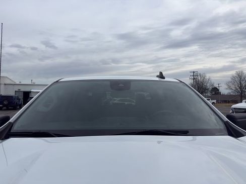 Used 2022 Chevrolet Silverado 1500 Custom image 25