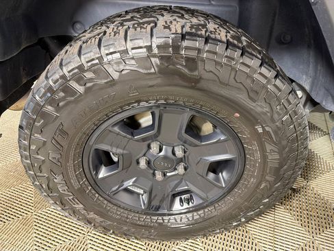 Used 2024 Jeep Wrangler Unlimited Sahara AWD/4WD image 17