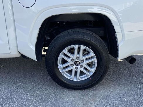 Used 2024 Toyota Tundra SR AWD/4WD image 9