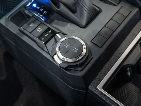 New 2026 Toyota Tacoma SR5 image 18