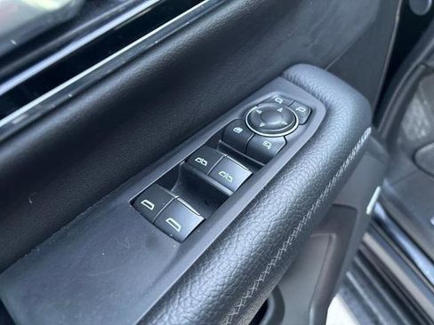 Used 2025 GMC Yukon Denali AWD/4WD image 13