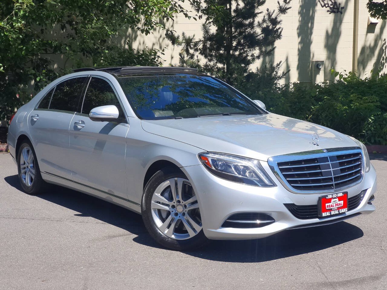Used 2017 Mercedes-Benz S 550 4MATIC Sedan image 3