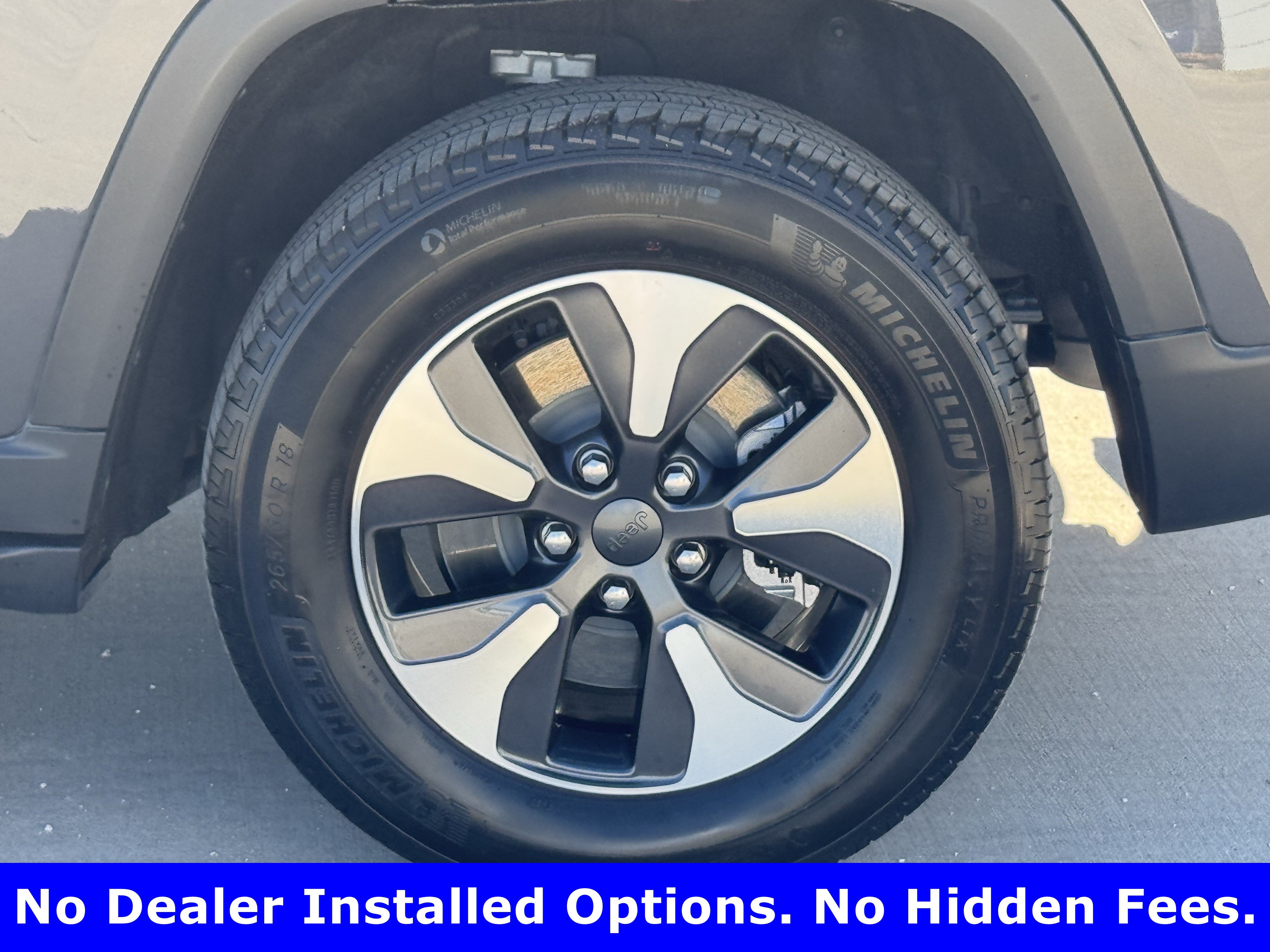 Used 2023 Jeep Grand Cherokee 4WD 4xe image 8