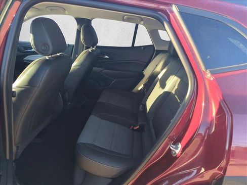 Used 2025 Chevrolet Trax LT image 17