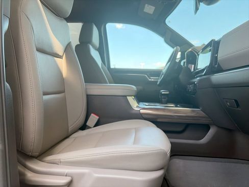 Certified 2025 Chevrolet Silverado 1500 LT AWD/4WD image 29