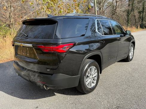 Used 2023 Chevrolet Traverse LT image 6