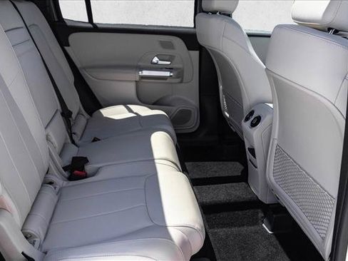 New 2026 Mercedes-Benz GLB 250 4MATIC image 24