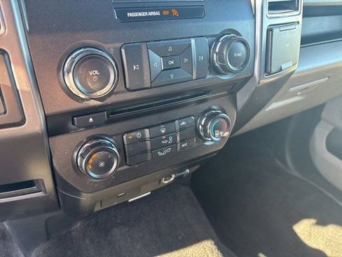 Used 2017 Ford F150 XLT image 23