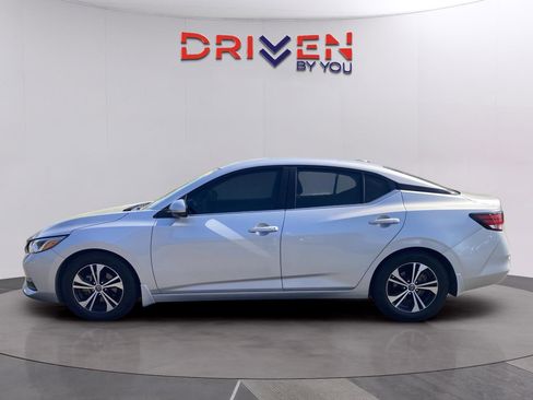 Used 2020 Nissan Sentra SV image 3