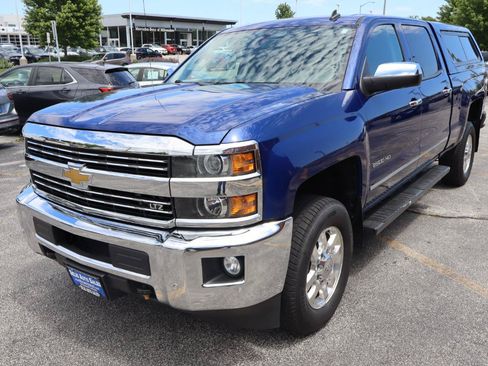 Used 2015 Chevrolet Silverado 2500 LTZ w/ LTZ Plus Package AWD/4WD image 3