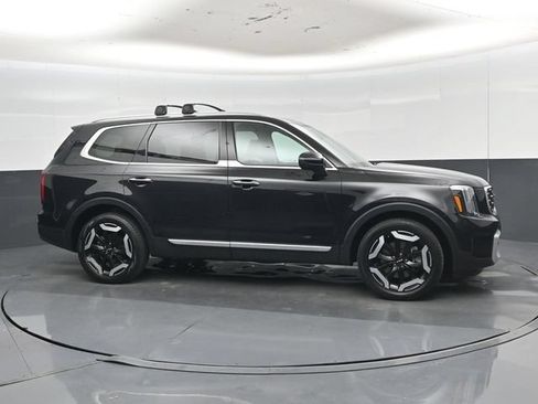 Used 2025 Kia Telluride S AWD/4WD image 34