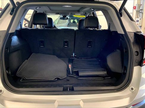 Used 2022 GMC Terrain AT4 w/ Infotainment Package II image 34