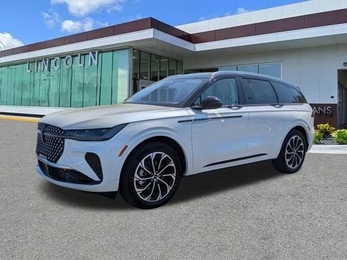 New 2026 Lincoln Nautilus Reserve image 8