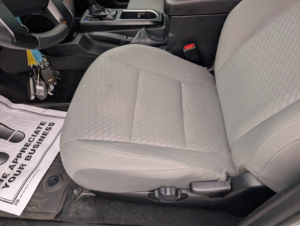 Used 2022 Toyota Tacoma SR RWD image 17