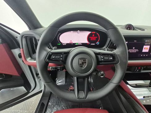 New 2026 Porsche Cayenne Turbo AWD/4WD image 18