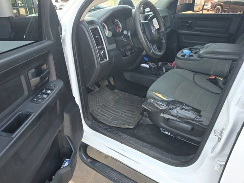 Used 2017 RAM 2500 Tradesman w/ Chrome Appearance Group AWD/4WD image 9