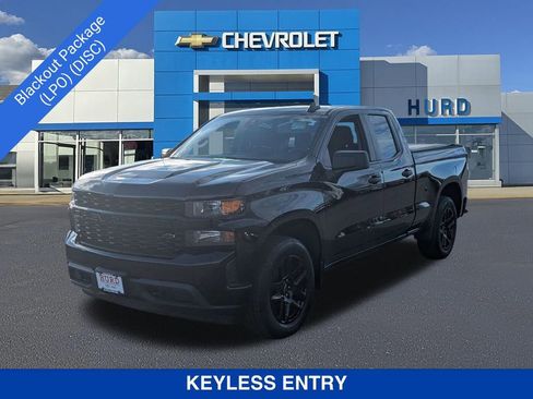 Certified 2022 Chevrolet Silverado 1500 Custom w/ LPO, Blackout Package image 8