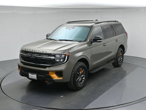 Used 2025 Ford Expedition Tremor AWD/4WD image 42