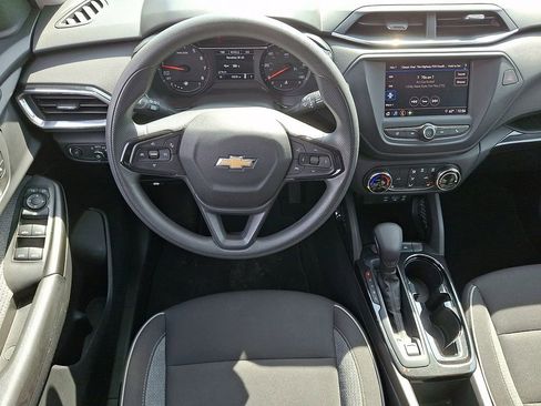 Used 2023 Chevrolet TrailBlazer LT image 12
