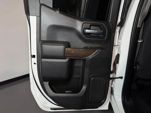 Used 2020 GMC Sierra 1500 Elevation RWD image 13