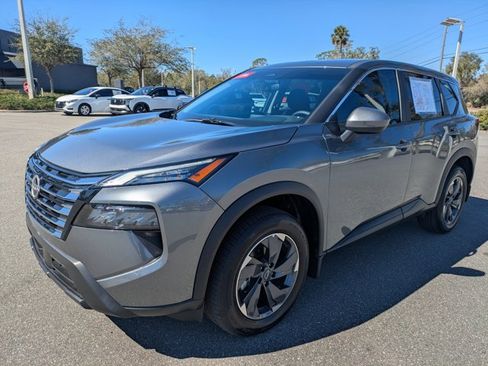 Certified 2025 Nissan Rogue SV image 8