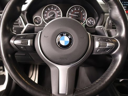 Used 2019 BMW 440i Coupe w/ M Sport Package RWD image 3