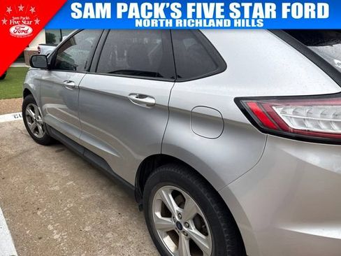 Used 2018 Ford Edge SE FWD image 4