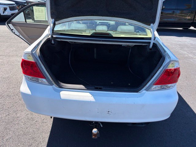 Used 2005 Toyota Camry LE FWD image 16