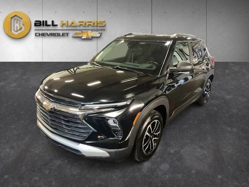 Used 2024 Chevrolet TrailBlazer LT w/ LT Cold Weather Package FWD image 1
