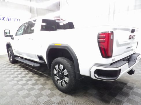 Used 2024 GMC Sierra 2500 Denali w/ Max Trailering Package image 5