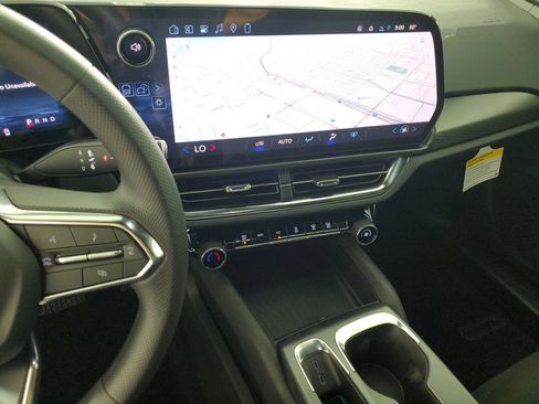 New 2026 Chevrolet Equinox EV LT image 16