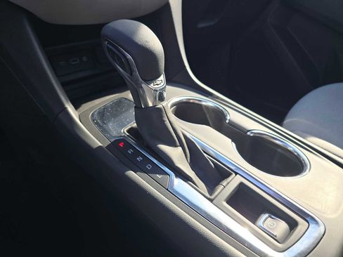 Used 2024 Chevrolet Equinox LS w/ LS Convenience Package image 31