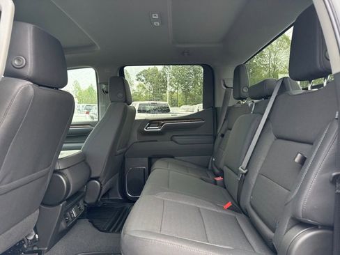 New 2026 GMC Sierra 1500 Elevation image 11
