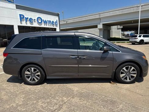 Used 2016 Honda Odyssey Elite image 2