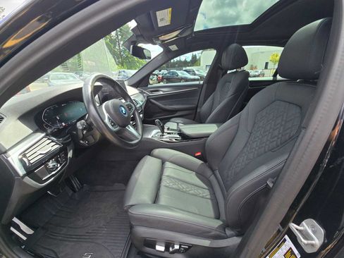 Used 2023 BMW 530e xDrive w/ M Sport Package AWD/4WD image 21