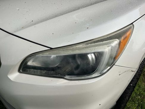 Used 2016 Subaru Outback 2.5i Limited AWD/4WD image 9