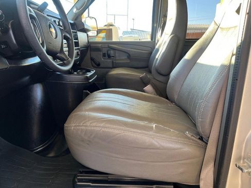 Used 2012 Chevrolet Express 3500 LS image 7