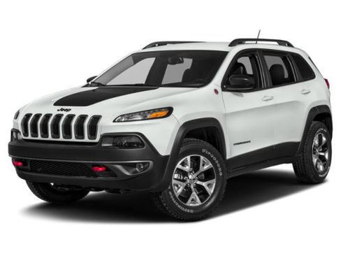 Used 2015 Jeep Cherokee Trailhawk w/ Comfort/Convenience Group AWD/4WD image 2