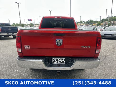 Used 2017 RAM 1500 Classic SLT image 4
