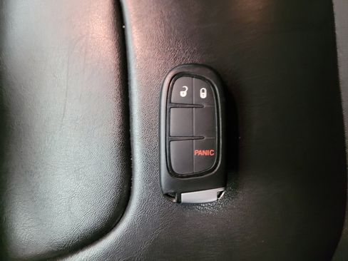 Used 2020 Jeep Cherokee Latitude Plus FWD image 32