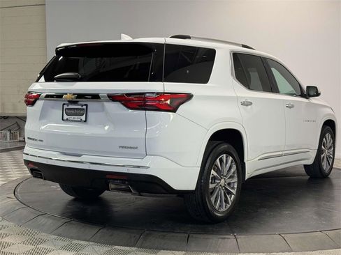 Used 2023 Chevrolet Traverse Premier image 27