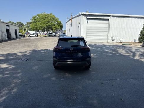 Used 2023 Nissan Rogue SV AWD/4WD image 6