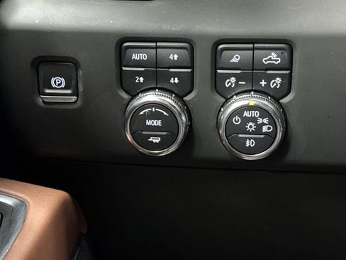 Used 2025 GMC Sierra 1500 Denali Ultimate image 28