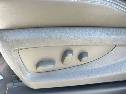 Used 2020 GMC Yukon XL Denali image 16