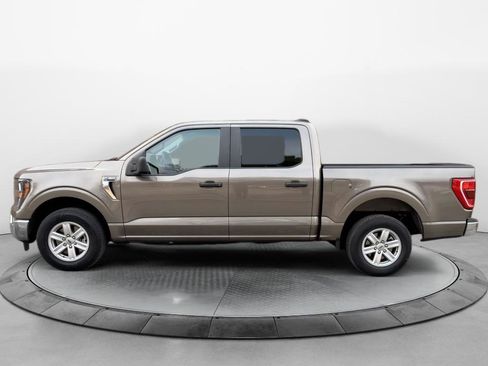 Used 2023 Ford F150 XLT image 2
