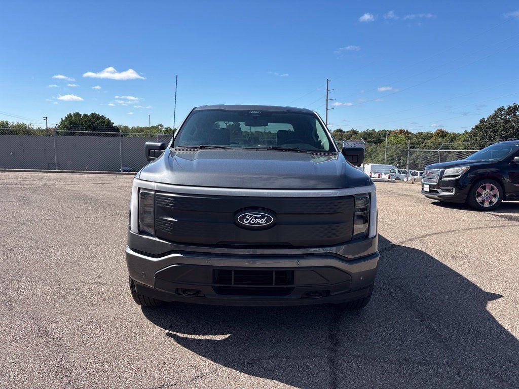 Used 2024 Ford F150 Lightning Flash AWD/4WD image 2