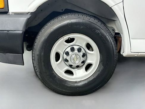 Used 2021 Chevrolet Express 2500 image 26